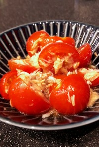 トマトとしらすのシーチキンサラダ