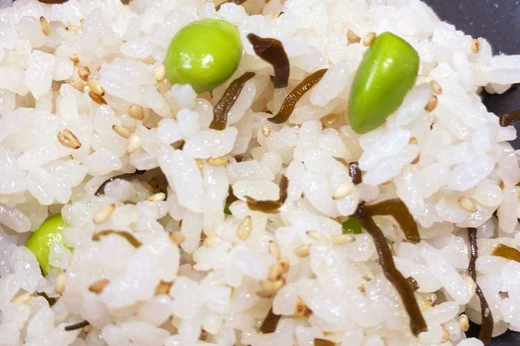 枝豆と塩昆布おにぎり レシピ 作り方 By S クックパッド 簡単おいしいみんなのレシピが368万品