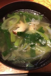 ゆで鶏ポッサムの茹で汁で作るスープ