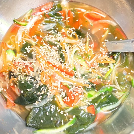 【韓国料理で夏バテ防止！】冷製スープ　