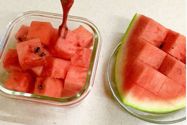 サイコロカット スイカの切り方 レシピ 作り方 By ケイヤ Kie クックパッド 簡単おいしいみんなのレシピが376万品