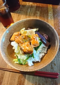 鮭の味噌丼