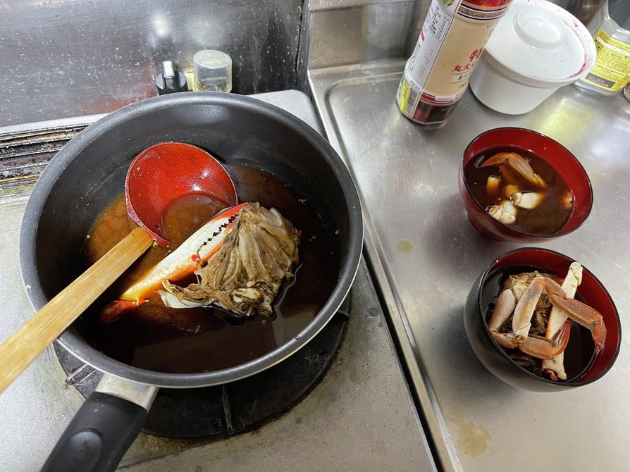 お寿司さん風蟹の味噌汁の画像