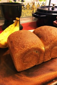 自家製天然酵母のバナナ食パン