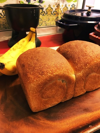 自家製天然酵母のバナナ食パンの写真