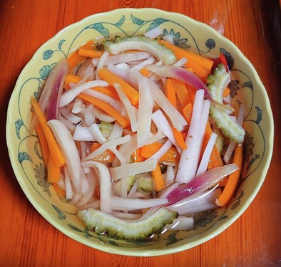 新生姜と野菜たち　我が家のピクルスの写真
