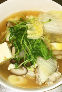 真鱈と豆腐と白菜と豆苗の激辛スープ
