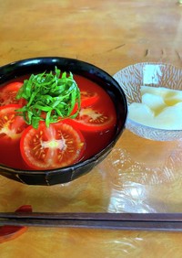 貝出汁のトマト蕎麦