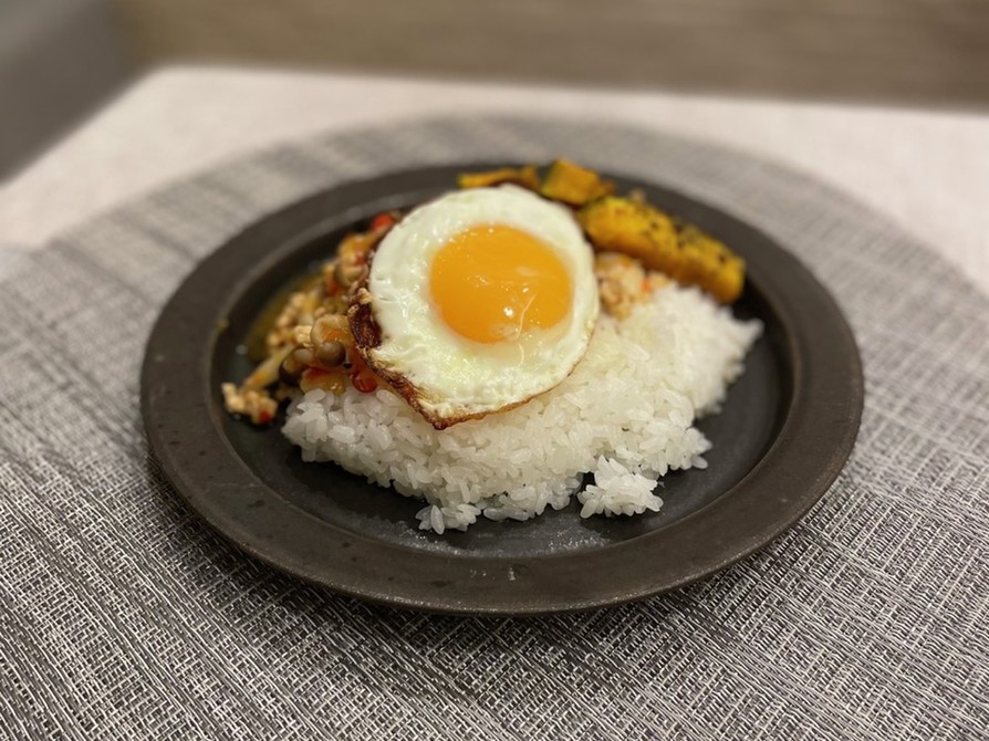 本格派！！タイ料理屋のガパオライス