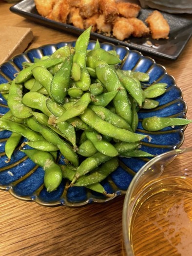 枝豆のニンニク炒めの写真