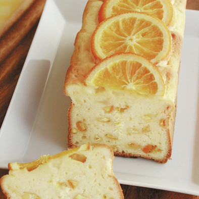 オレンジとクリームチーズのパウンドケーキの写真