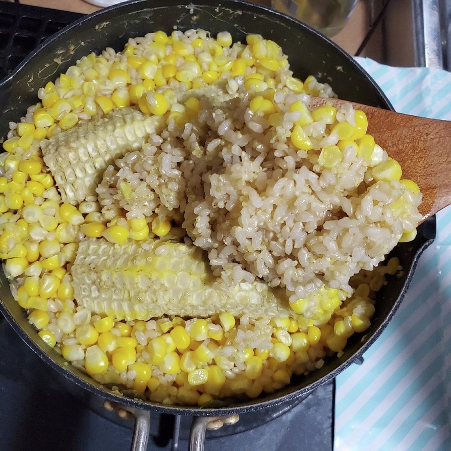 お鍋で簡単！とうもろこし玄米ご飯の画像