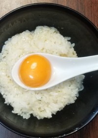 卵かけご飯と卵の割り方