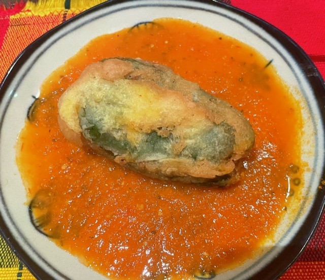 ピーマンの肉詰めメキシコ風チレレジェーノの画像