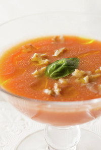 トマトと赤パプリカの冷たいスープ