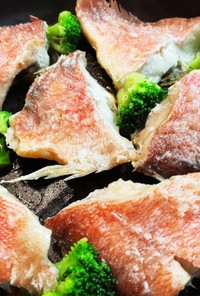 粕漬け赤魚とブロッコリー焼き