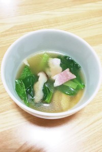 牛すじの茹で汁で♪小松菜と椎茸スープ