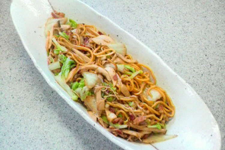 白菜とキノコとベーコンのイタリアン焼そば レシピ 作り方 By Wakaikusan クックパッド