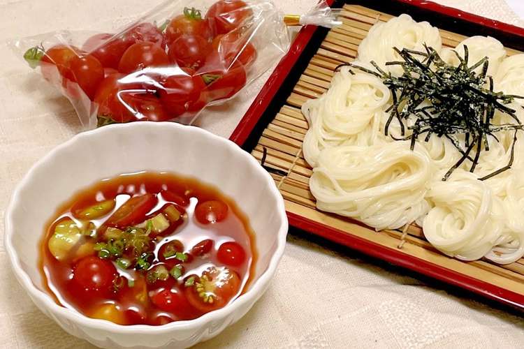 麺つゆと混ぜるだけトマトジュースでお素麺 レシピ 作り方 By Kurosu亭 クックパッド 簡単おいしいみんなのレシピが357万品