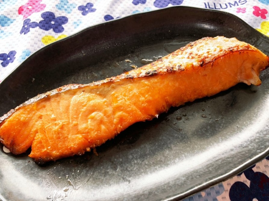 ビタミンD豊富！鮭のみりん漬け焼きの画像