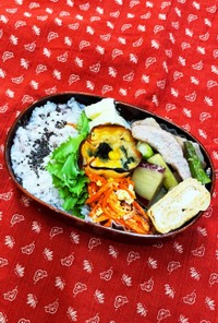 豚トロと梅ご飯弁当。