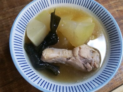 【沖縄風】とうがんと手羽元のスープの写真