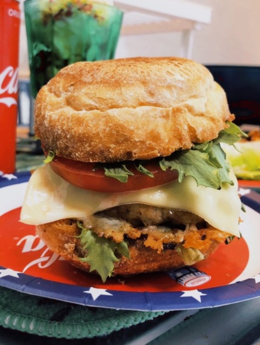 肉汁じゅわ〜 簡単チーズハンバーガーの画像