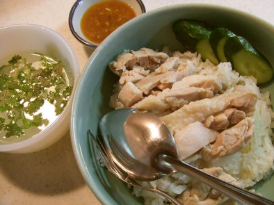 タイの鶏飯・カオマンガイの写真