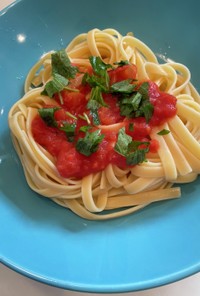 大葉とトマトのさっぱり塩酢冷製パスタ