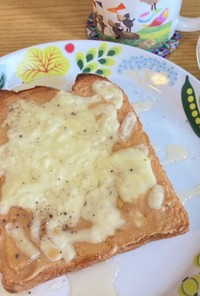 悪魔のパン☆ピーナツバターチーズ蜂蜜