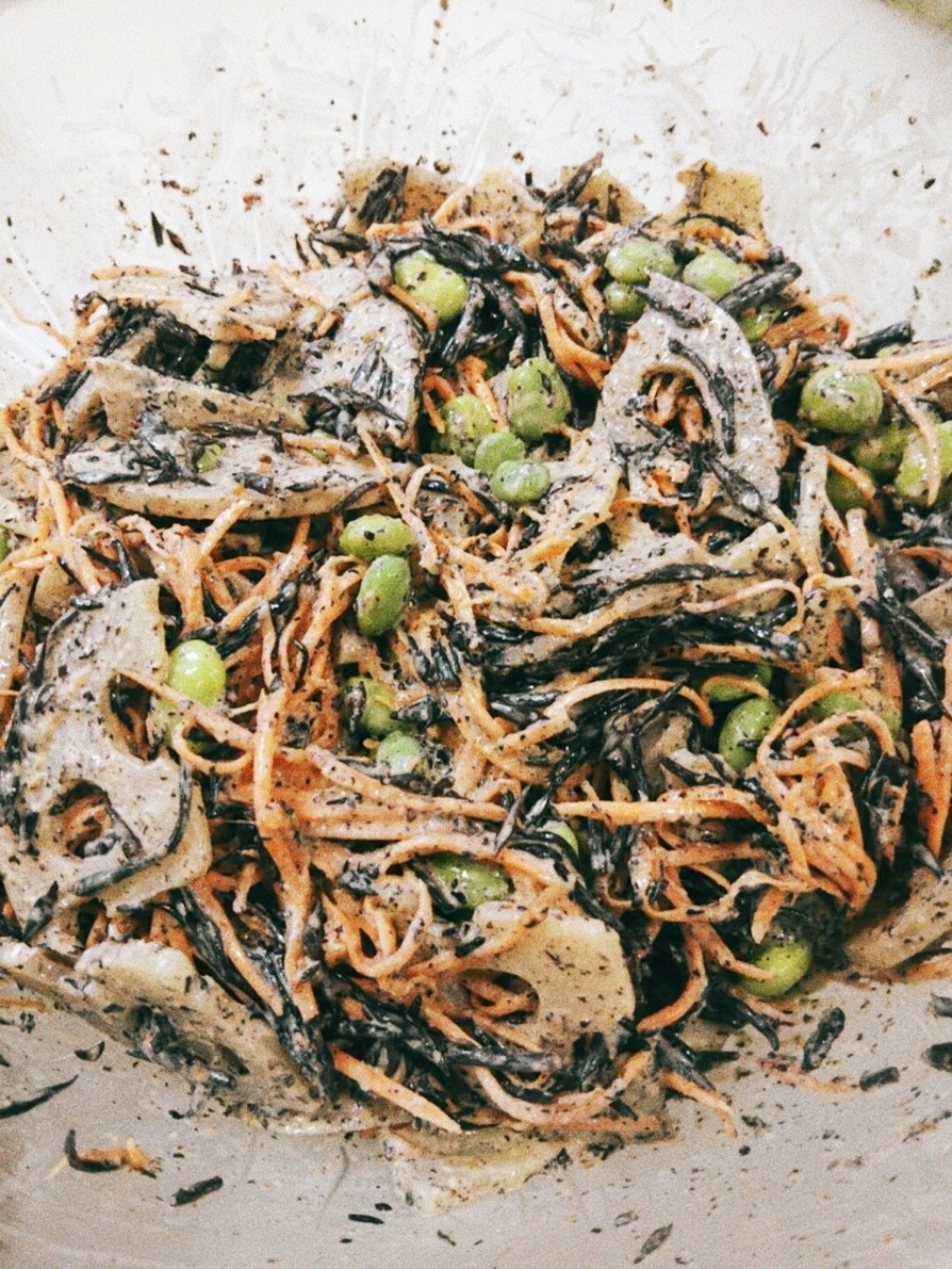根菜とひじきの胡麻マヨサラダの画像