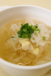 漢方医・薬膳！白きくらげとハスの実スープ