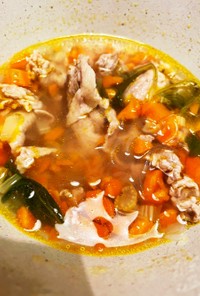 セロリと人参と豚肉のスープ