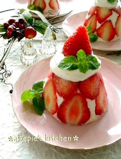 苺のミニ♡レアチーズケーキの写真