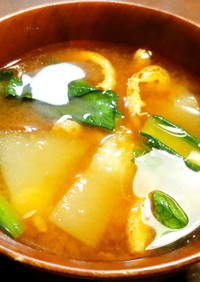 冬瓜、小松菜、薄揚げのお味噌汁