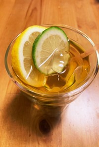 Wレモンのアイス烏龍茶（鴛鴦凍檸茶）