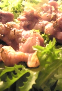 鴨肉のスパイス焼きのエンダイブサラダ