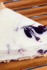 ホワイトチョコのマーブルレアチーズタルト