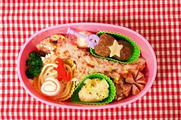 恐竜弁当 アロサウルス キャラ弁 デコ弁 レシピ 作り方 By もこにゃん クックパッド 簡単おいしいみんなのレシピが360万品