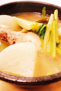 かぶと長ねぎの鶏手羽元スープ