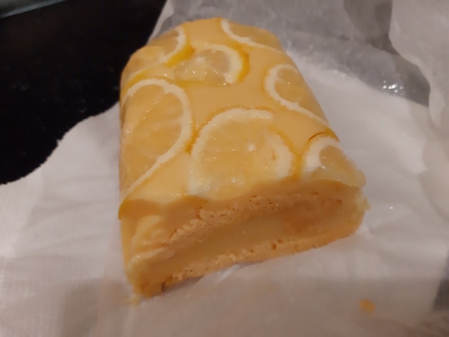 ハンガリー　レモンのカスタードケーキの画像