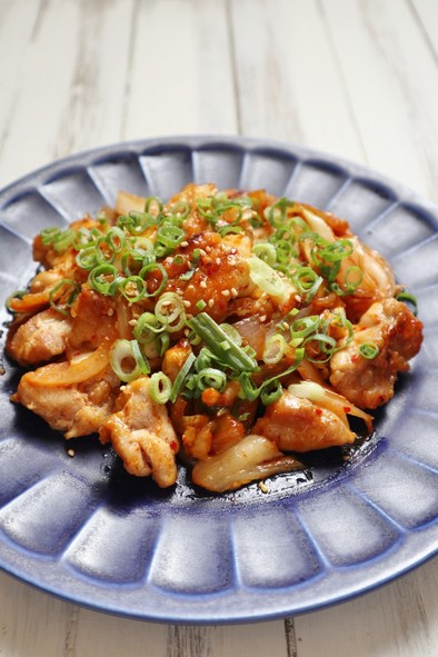 休日におすすめ！簡単レシピ♪絶品鶏キムチの写真