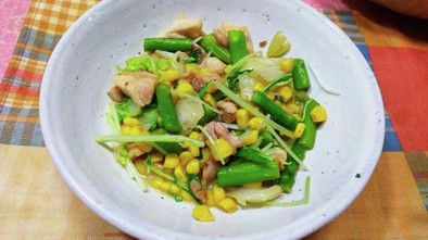 水菜と鶏肉の炒めものの写真