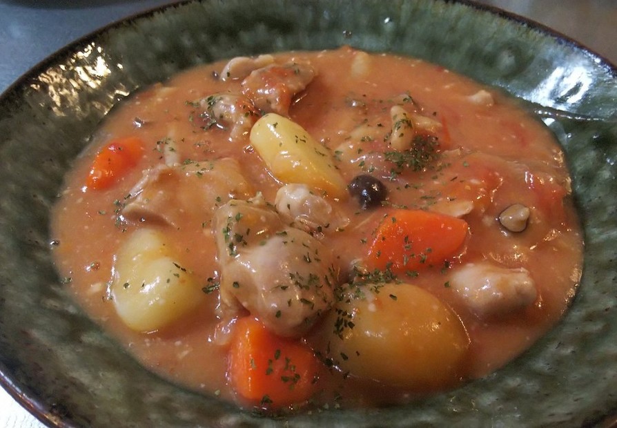 鶏肉とトマトのクリームシチューの画像