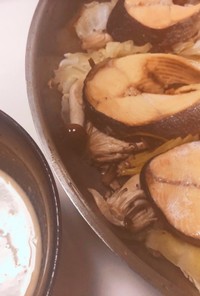 鮭と野菜のフライパン蒸し☆味噌マヨソース
