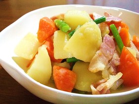 洋風?コンソメ&ベーコンの簡単肉じゃが♪