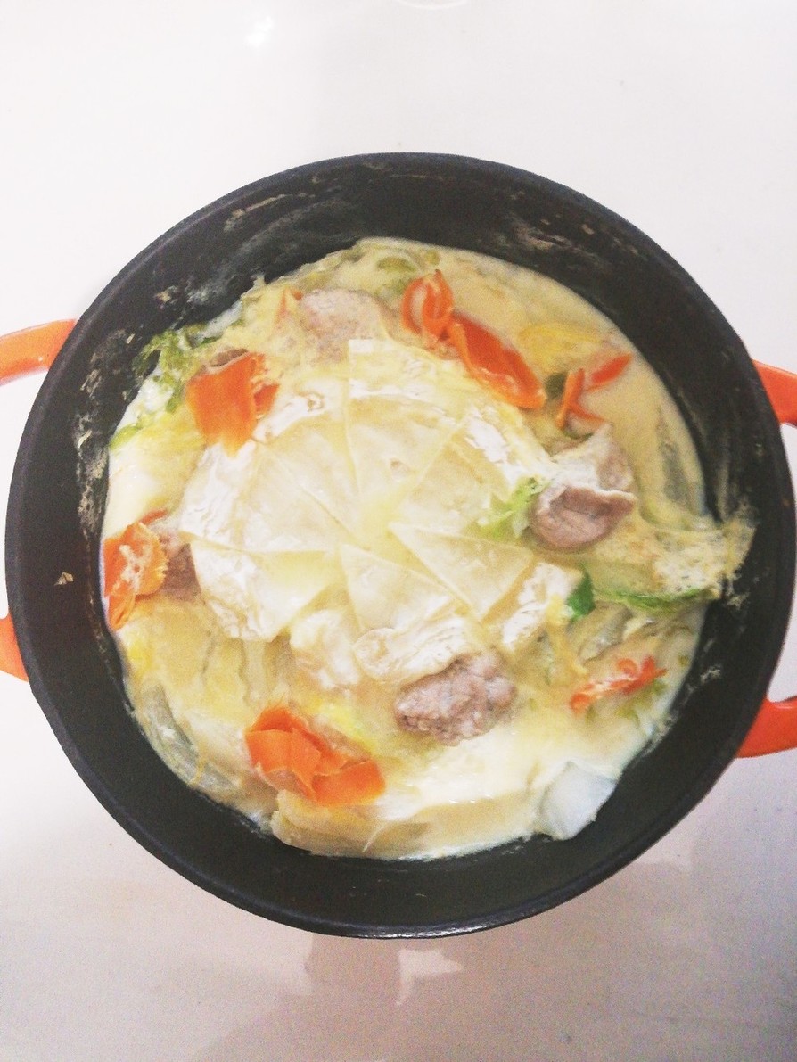 白菜とカマンベール鍋の画像