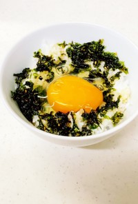 息子特製！韓国味付け海苔入り卵かけご飯
