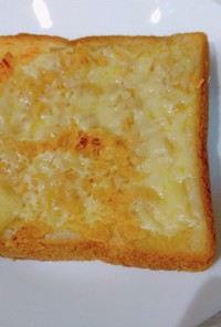 ポテチとチーズのズボラ朝トースト