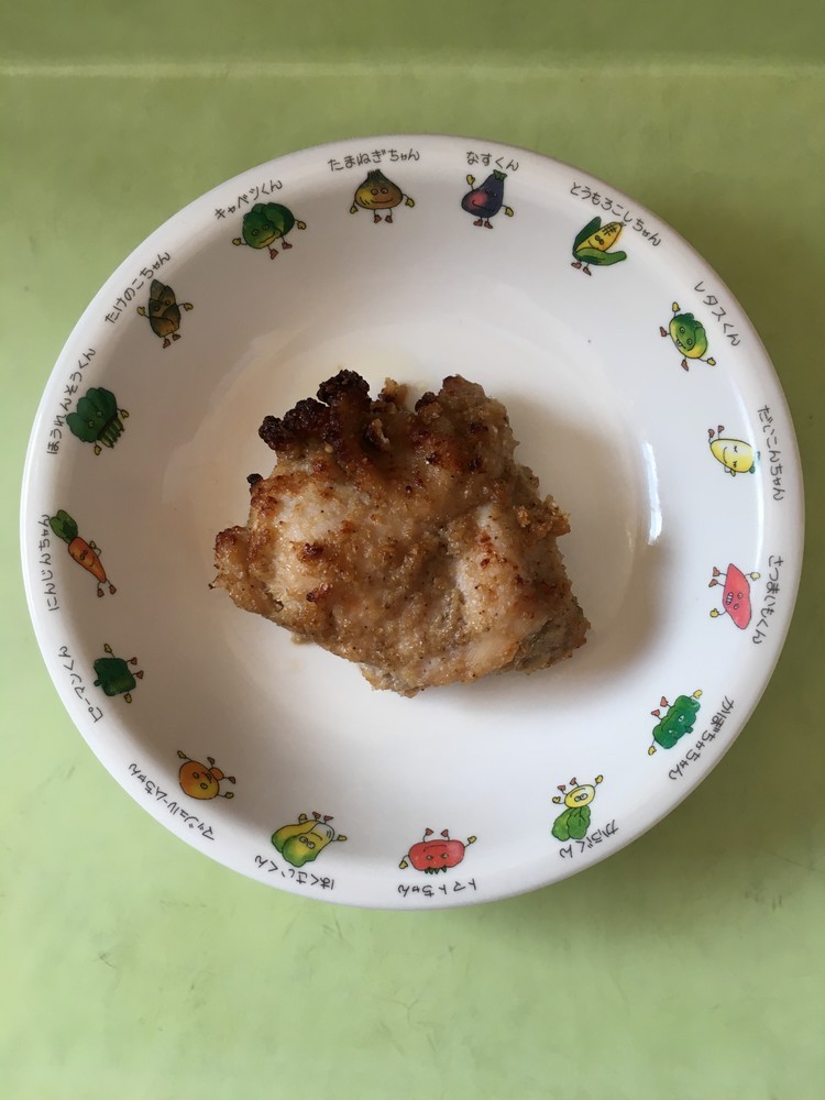 【保育園給食】鶏肉のごま焼きの画像